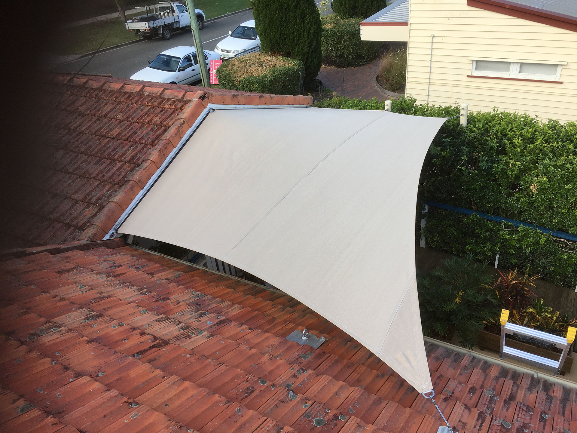 Shade-sail-in-track